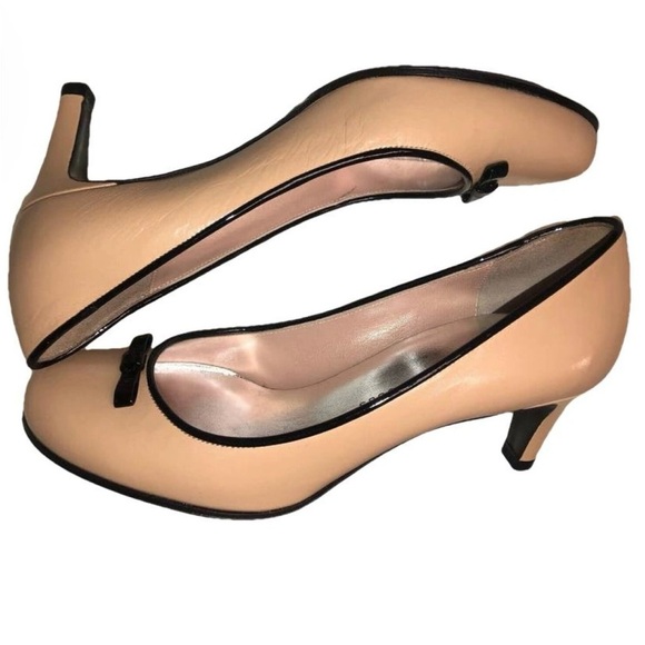 Marc by Marc Jacobs Nude Patent Leather Bow Pumps size 41/11 2.5” heel MSRP - Picture 1 of 9